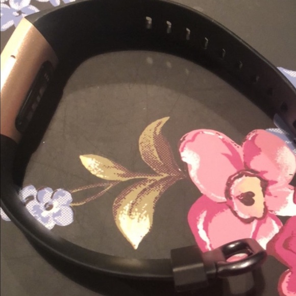 Fitbit charge 3 limited - Picture 2 of 6